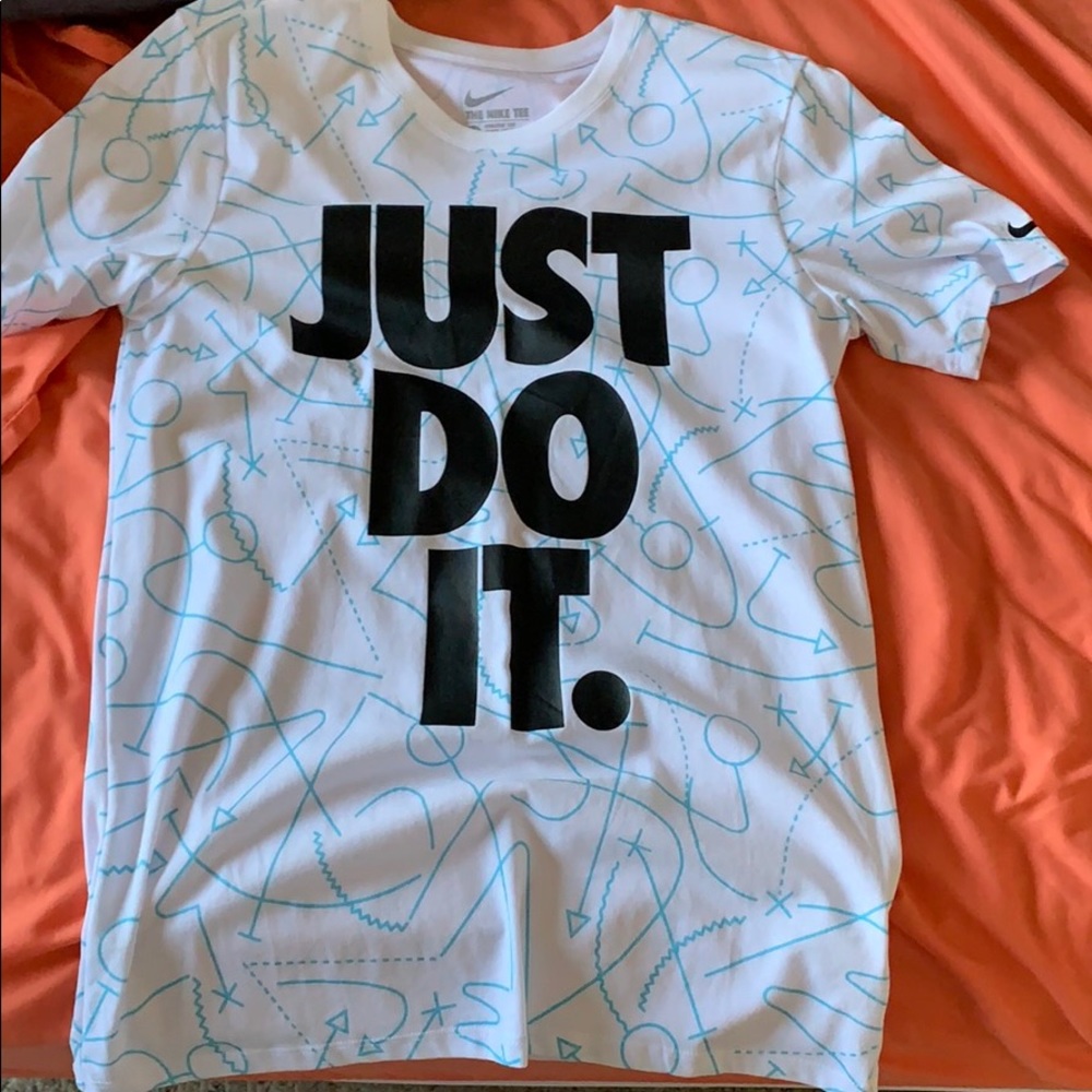 Brand new nike dri fit t-shirt